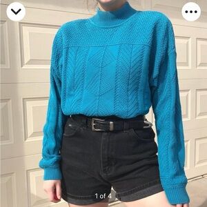 Vintage Liz Claiborne Knit Sweater with a mock/turtle neck collar. Size L